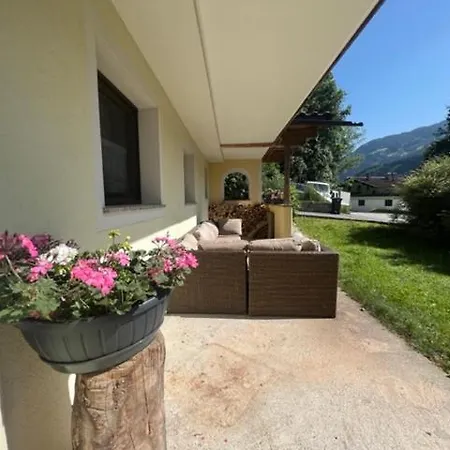 Steinbock Terrasse, Gartensauna, Garten, Grillplatz Stumm