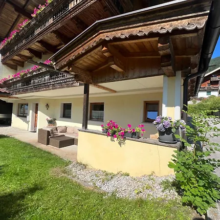 Steinbock Terrasse, Gartensauna, Garten, Grillplatz