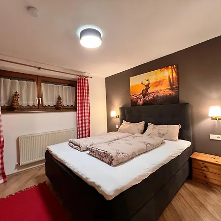 Steinbock Terrasse, Gartensauna, Garten, Grillplatz * 斯达姆