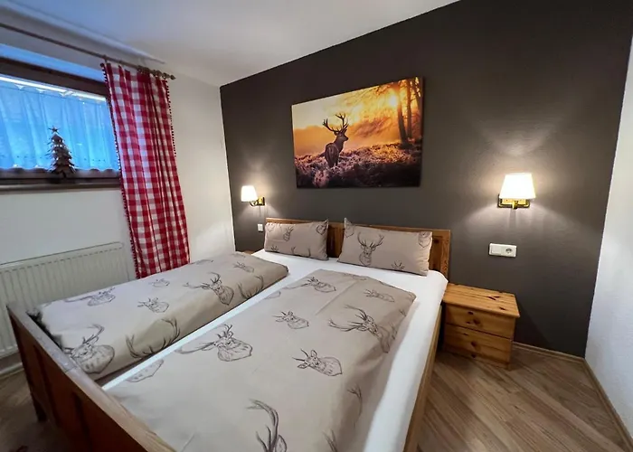 Steinbock Terrasse, Gartensauna, Garten, Grillplatz