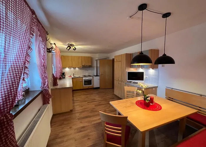 Steinbock Terrasse, Gartensauna, Garten, Grillplatz Apartman Stumm