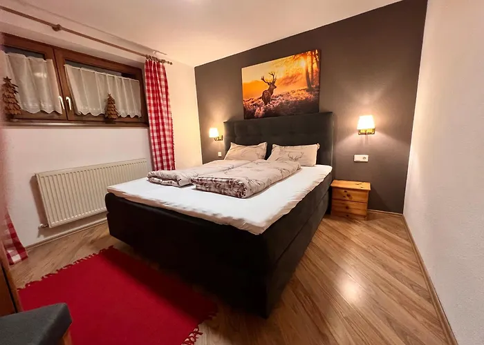 Steinbock Terrasse, Gartensauna, Garten, Grillplatz *