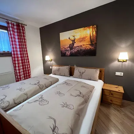 Steinbock Terrasse, Gartensauna, Garten, Grillplatz