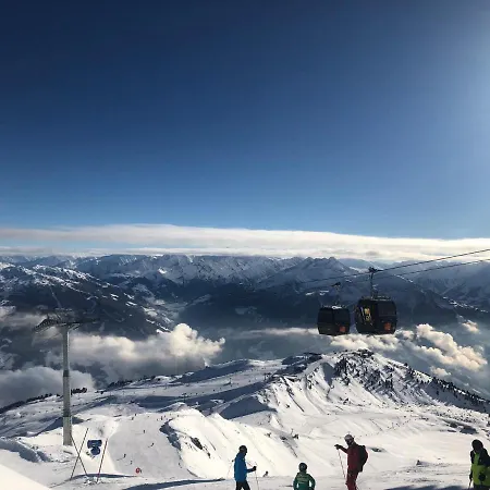 Appartement Steinbock Terrasse, Gartensauna, Garten, Grillplatz *